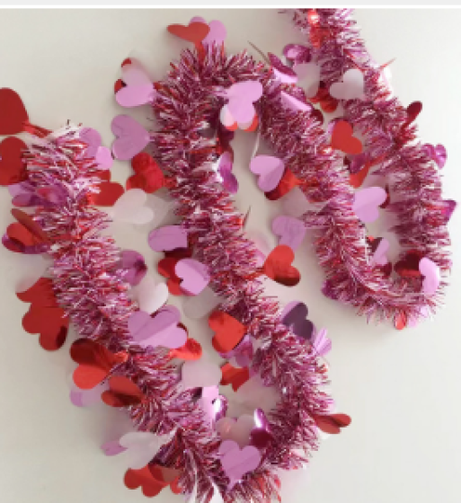 情人节爱心彩条 拉花婚房毛条节日庆祝派对场地氛围布置彩带批发