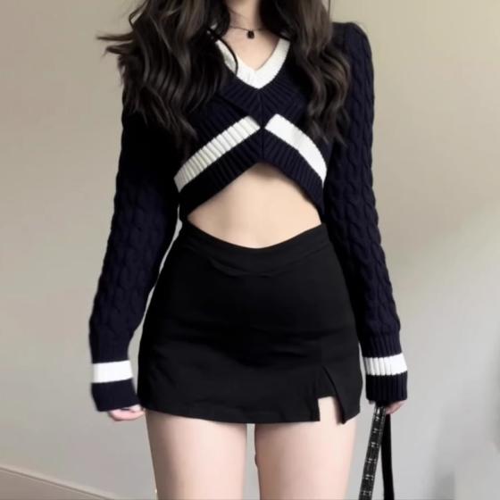 M新款2024夏季美式辣妹露腰V型包臀短裙女韩版开叉a字超短款裤裙子